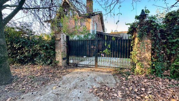 For Sale House 4-Bedroom Garden And Pool Torcuato