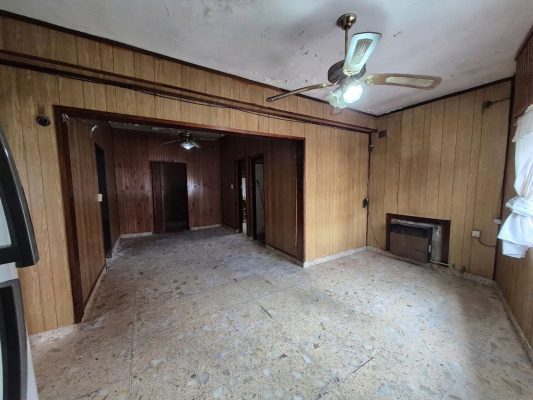 House 3-bedroom For Sale San Fernando to Renovate