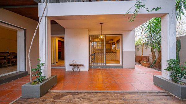 For Sale 4-bedroom House in Olivos Mortgage-Eligible