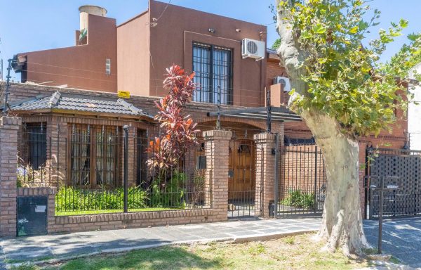 Casa Venta Boulogne 4 ambientes garage