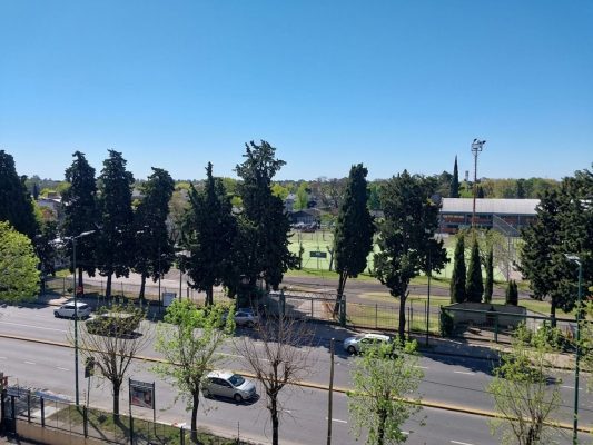 Depto 4 amb Marquez y fondo de la Legua