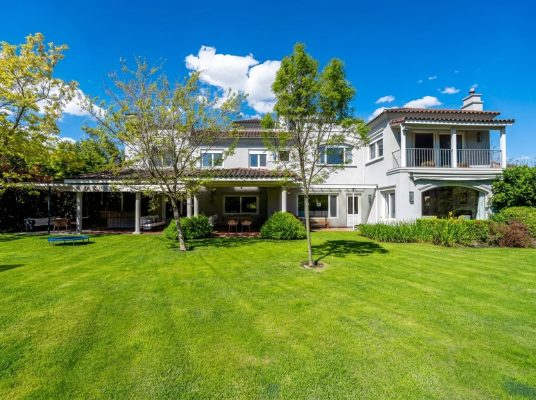 Venta casa en Laguna del Sol
