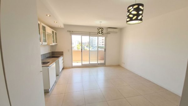 1-bedroom Apartment. Bright Kitchen Balcony and Grill