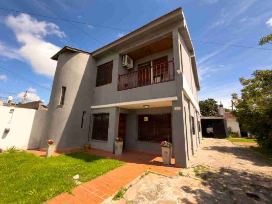 House For Sale 4-bedroom - Don Torcuato with Garage