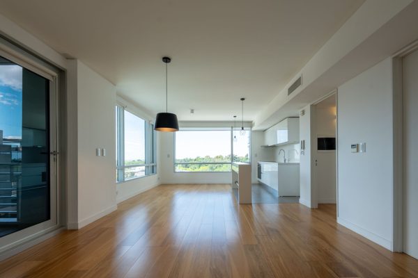 For Rent 1-bedroom Apartment Parking Storage River View