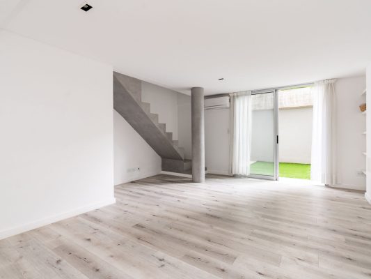 Duplex 1-bedroom with patio and garage Olivos. Unique!