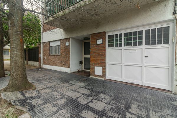 For Sale 3-bedroom Apartment on Ground Floor in Acassuso - 2 Patios + Garage