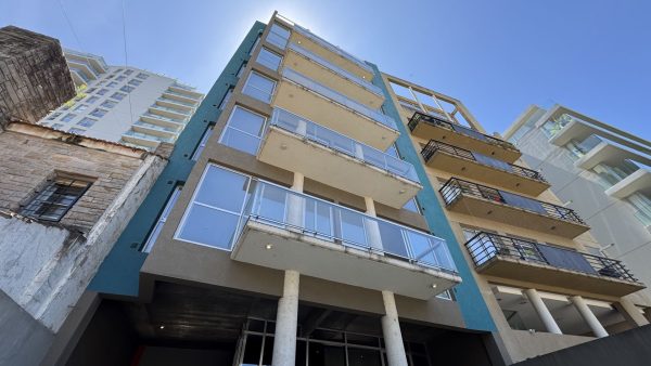 Vicente Lopez Office Building for Rent