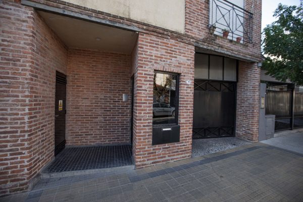 Venta De Cochera En Pb En Excelente Ubicaciön!!