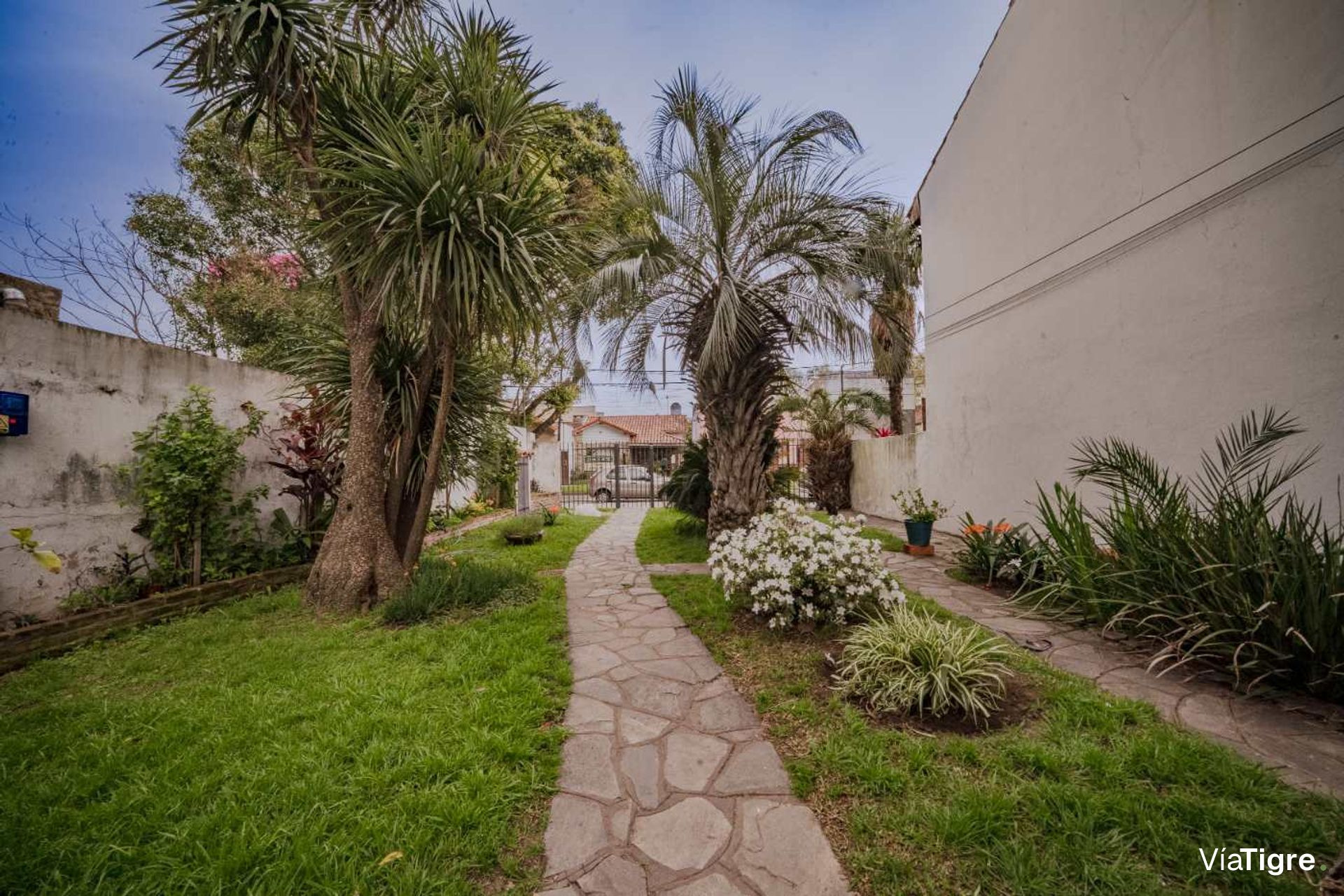 House Sale Olivos 3 Rooms - Trade