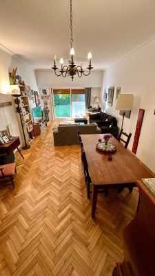 Venta departamento 4 ambientes y jardín en Olivos.