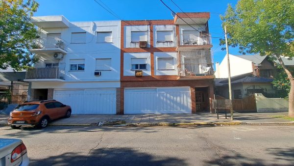 Venta Dos Ambientes Cochera Luminosos Olivos