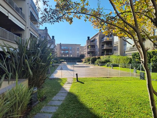 Venta Depto 2 amb. Jardines de San Isidro.