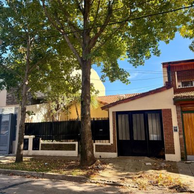 Venta casa multifamiliar en Olivos Barrio Golf