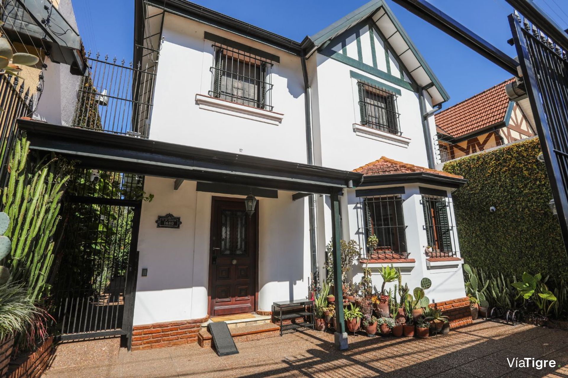 For Sale: Fully Equipped House in Revista Olivos