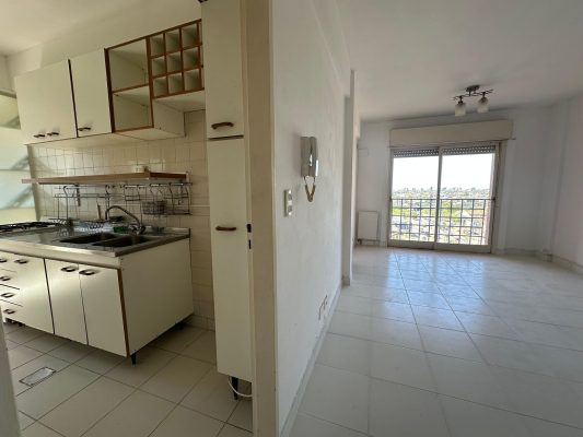 Imponente Chalet 7 Amb En Punta Chica Con Pileta