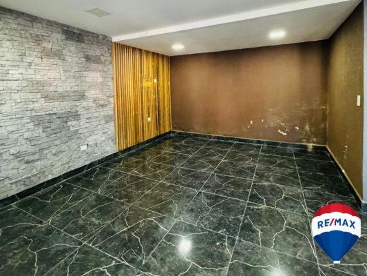Venta Casa 4 Ambientes Patio Cochera Carapachay