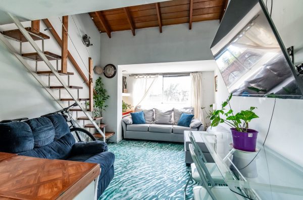 Venta 5 Amb Con Cochera Y 2 Patios!