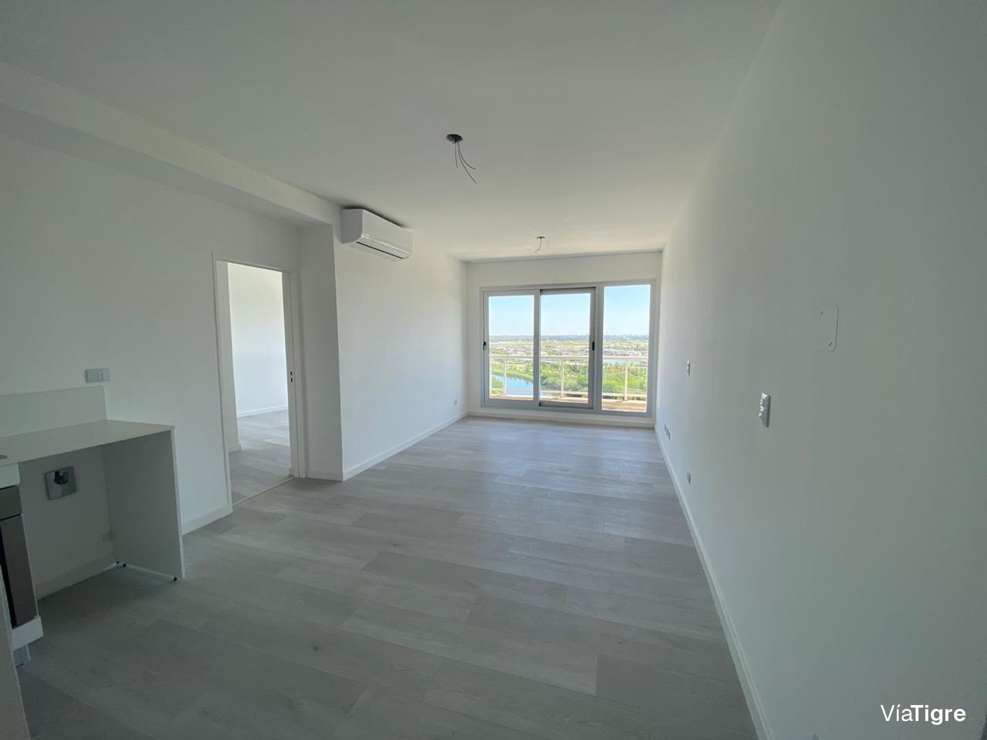 Apartment 2 rooms for sale TIGRE Remeros Beach with parking