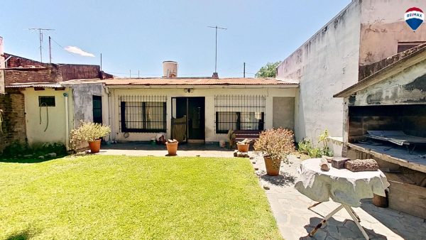 Venta Casa 5 Ambientes Beccar Fondo Garaje