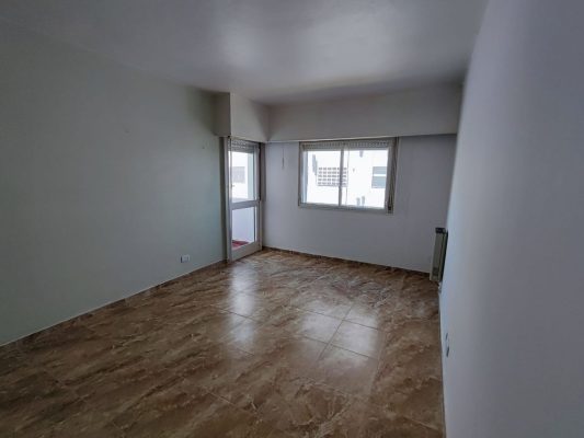 Rental 4-room renovated apartment with garage