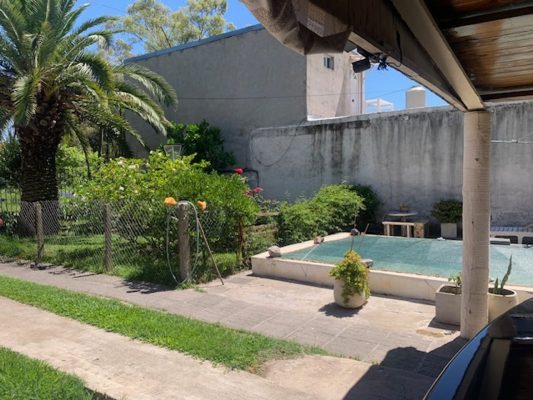Venta Casa 3/4 amb. con Piscina en Don Torcuato