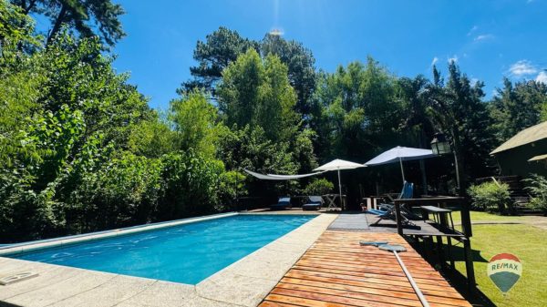 DOS CASAS c/ PISCINA Arroyo Toro– Delta de Tigre