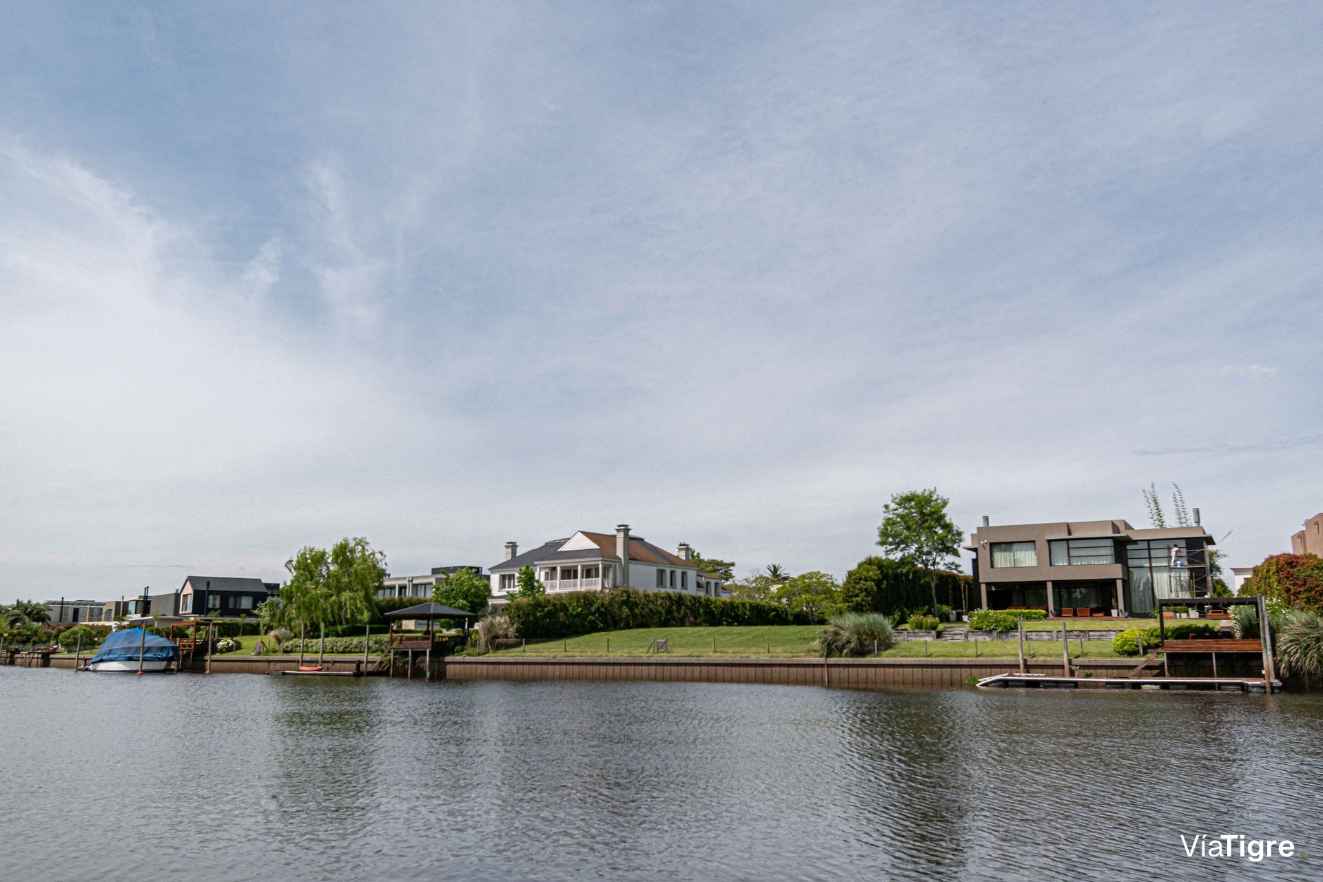 Venta lote en Tigre Marinas H al rio con amarra