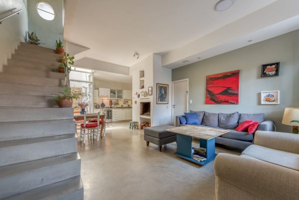 FOR RENT House 2?bedroom Terrace + shop or extra room