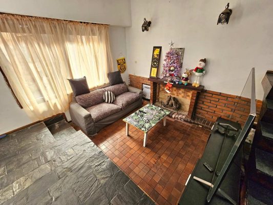 CASA VENTA FLORIDA OESTE 6 AMB cochera y patio
