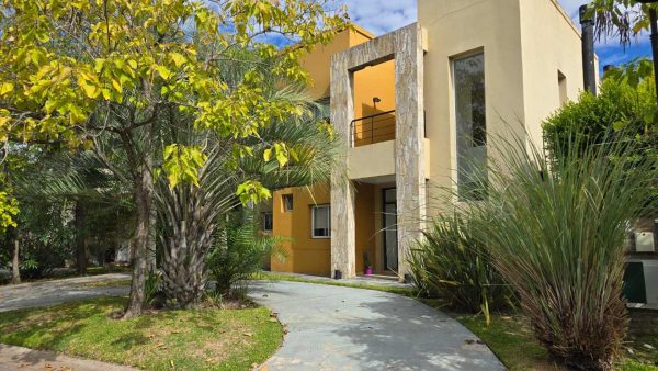 Casa En Venta B. El Atardecer, Rincon De Milberg