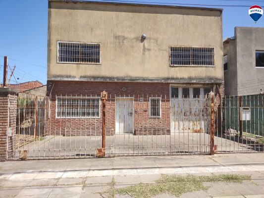 Don Torcuato - 500m² Lot for Sale – with Barn