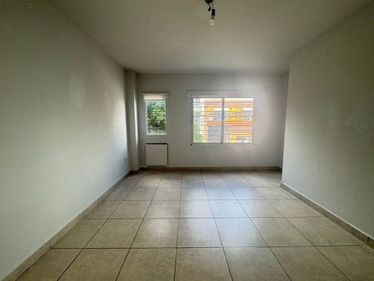 For Rent Triplex 2?bedroom Parking Florida