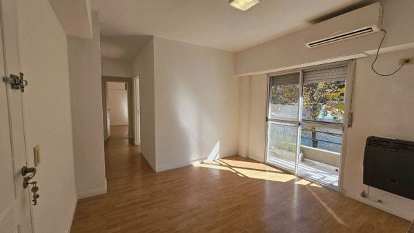 FOR RENT Apartment 3-room in VICTORIA