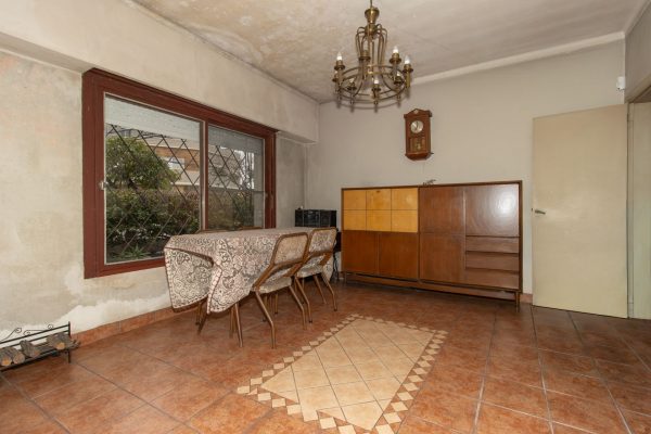 Casa De 5 Ambientes Desarrollada En Dos Plantas