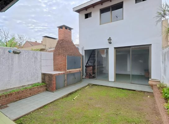 Venta Casa Duplex 3 Dormitorios Quincho Martínez