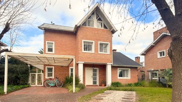 Alquiler Casa 6 Amb | Benavidez | Con Pileta
